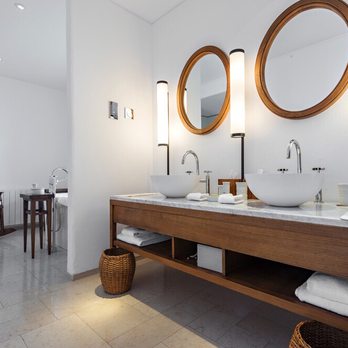 Three North Clean - Bathroom that shines like no other - Home Cleaning Near Me Three North Clean - Bathroom that shines like no other - Home Cleaning Near Me