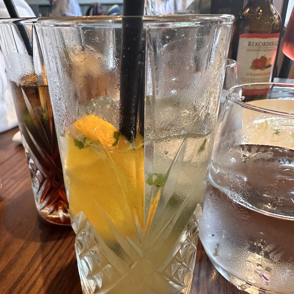 Browns Oxford - Peach apricot and basil drink - Wine Bars Near Me - Oxford, OXF Browns Oxford - Peach apricot and basil drink - Wine Bars Near Me - Oxford, OXF