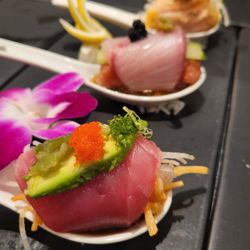 Sushi Crush - Assorted Spoons comes with Tuna, Salmon, and Yellowtail