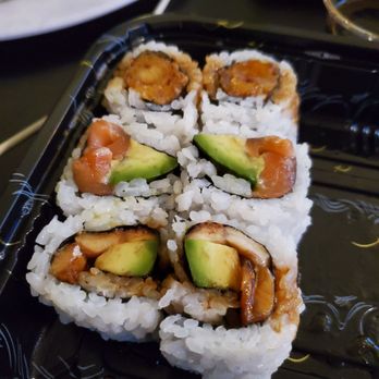 Ginger Exchange - Maki rolls from top to bottom: shrimp tempura, salmon avocado, eel avocado - Asian Fusion Near Me - Watertown, Massachusetts