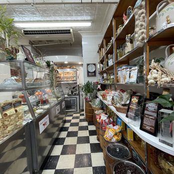 Leo's Latticini Mama's - Delis Near Me - Corona, New York Leo's Latticini Mama's - Delis Near Me - Corona, New York