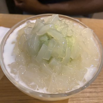 Mango Mango Dessert - Snow White Juice and Red Bean with Green Tea Ice Cream - Desserts Near Me - Philadelphia, Pennsylvania Mango Mango Dessert - Snow White Juice and Red Bean with Green Tea Ice Cream - Desserts Near Me - Philadelphia, Pennsylvania