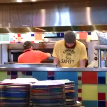 Mellow Mushroom Johnson City - The pizza man in action. He can throw some pizza dough. - Pizza Near Me - Johnson City, Tennessee Mellow Mushroom Johnson City - The pizza man in action. He can throw some pizza dough. - Pizza Near Me - Johnson City, Tennessee