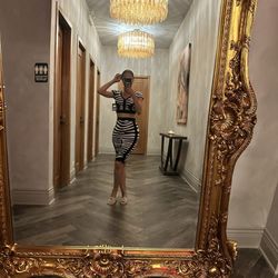 Southern Chicago - The bathroom area with the most amazing selfie mirror