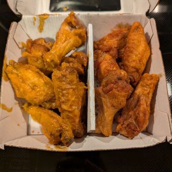 Buffalo Wild Wings - Mild and Buffalo rub wings. - Chicken Wings Near Me - Gibsonia, Pennsylvania