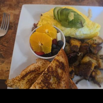 RJM Grill And Caffe - California omelette with the best potatoes you'll ever have along with great fluffy Texas toast - Cafes Near Me - Santa Clarita, California RJM Grill And Caffe - California omelette with the best potatoes you'll ever have along with great fluffy Texas toast - Cafes Near Me - Santa Clarita, California