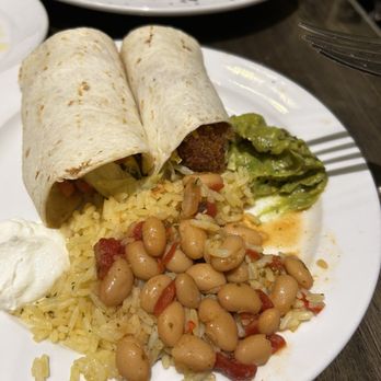Boatyard Bar & Grill - Fin's Fantabulous Fish Tacos - Seafood Near Me - Annapolis, Maryland