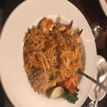 Kamrai - Shrimp Pad Thai - Sushi Bars Near Me - Lemont, Pennsylvania