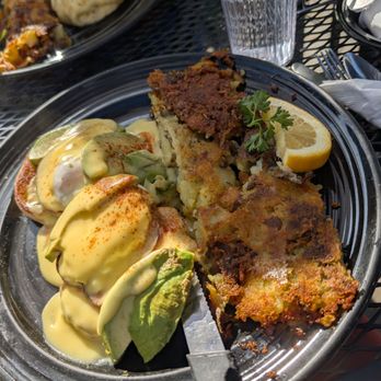 Los Gatos Cafe - California Benedict - Breakfast & Brunch Near Me - Los Gatos, California Los Gatos Cafe - California Benedict - Breakfast & Brunch Near Me - Los Gatos, California