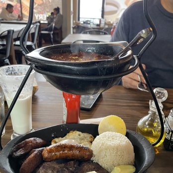 Leños Colombian Restaurant - Bandeja Paisa - Colombian Near Me - Hoffman Estates, Illinois