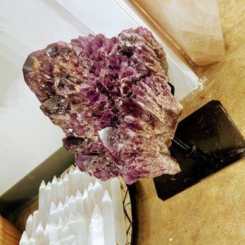 Chattanooga Crystal Store - Amerhyst - Spiritual Shop Near Me - Chattanooga, Tennessee