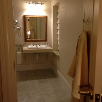 Hotel Providence - Bathroom - Hotels Near Me - Providence, Rhode Island Hotel Providence - Bathroom - Hotels Near Me - Providence, Rhode Island