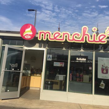 Menchie's - the front of a restaurant - Custom Cakes Near Me - Glendale, New York Menchie's - the front of a restaurant - Custom Cakes Near Me - Glendale, New York