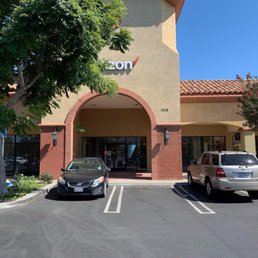 Exterior photo of Verizon - Thousand Oaks, California Exterior photo of Verizon - Thousand Oaks, California