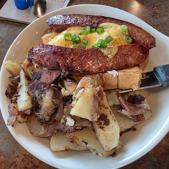 Huckleberry's Breakfast and Lunch - Cajun Benedict - Breakfast & Brunch Near Me - Modesto, California