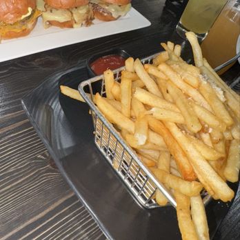 Pho Redbo - 3 Wagyu Sliders & Golden Truffle Fries - Vietnamese Near Me - Westminster, California Pho Redbo - 3 Wagyu Sliders & Golden Truffle Fries - Vietnamese Near Me - Westminster, California