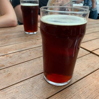 Les Soeurs Grises - Beers in the rain - Burgers Near Me - Montreal, Quebec