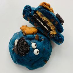 It's a Sweet Treat Day Bakery - Cookie Nomster Chunky AF Cookue