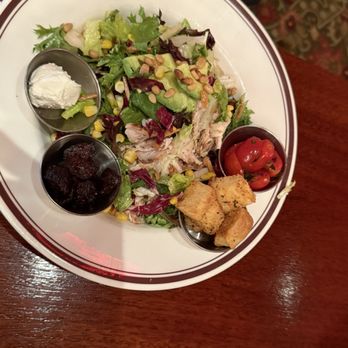Ozzie's Good Eats - Charleston Salad with Spiced Pecans - American Near Me - Fairfax, Virginia Ozzie's Good Eats - Charleston Salad with Spiced Pecans - American Near Me - Fairfax, Virginia