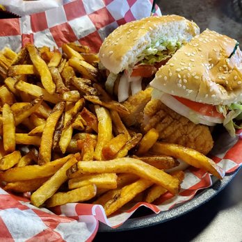 Merv's Restaurant - Fried Chicken (Strip) Sandwich w/ Fries - American Near Me - Chattanooga, Tennessee