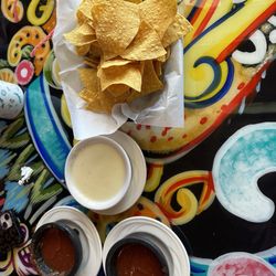 El Jefe Mexican Bar And Grill - Chips with queso and salsa