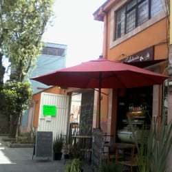 Café To'haa - Café, Pasteles con mesas en exterior