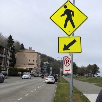 Seacrest Park - Crosswalk if you park opposite beach. Beware of this small strip where there is NO PARKING. - Parks Near Me - Seattle, Washington