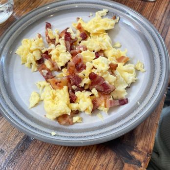 Savoy Cafe & Deli - Kids scrambled eggs and bacon. - Gluten-Free Near Me - Santa Barbara, California Savoy Cafe & Deli - Kids scrambled eggs and bacon. - Gluten-Free Near Me - Santa Barbara, California