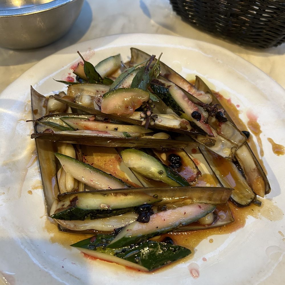 Sur Mer - Grilled Razor clams - Seafood Near Me - Paris, 75 Sur Mer - Grilled Razor clams - Seafood Near Me - Paris, 75