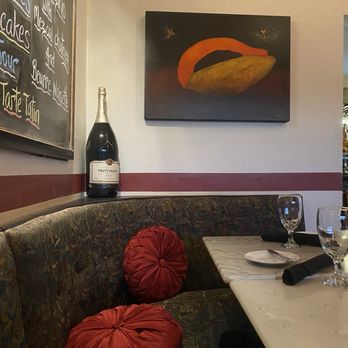 Le Rendez-vous - Restaurant seating - French Near Me - Tucson, Arizona Le Rendez-vous - Restaurant seating - French Near Me - Tucson, Arizona