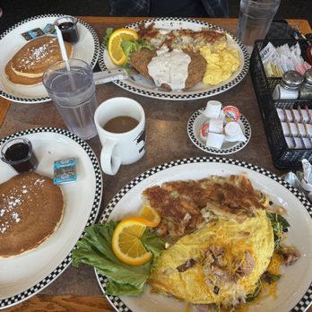 Black Bear Diner Torrance - Diners Near Me - Torrance, California Black Bear Diner Torrance - Diners Near Me - Torrance, California