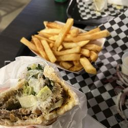 Al Bacha Restaurant - 16. Combo Sandwich