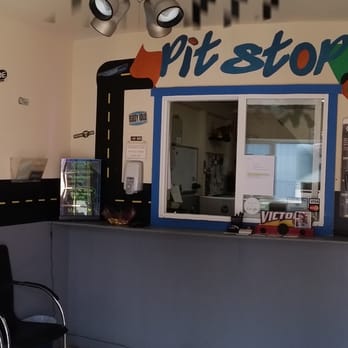 Pit Stop Auto Shop - Cool off in our waiting room while you enjoy a movie - Auto Repair Near Me - Kailua Kona, Hawaii Pit Stop Auto Shop - Cool off in our waiting room while you enjoy a movie - Auto Repair Near Me - Kailua Kona, Hawaii