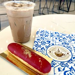 Iced Mexican mocha & strawberry eclair