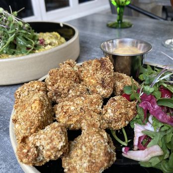 Le Don - Cauliflower dish Friend loved it - Vegan Near Me - Quebec City, Quebec Le Don - Cauliflower dish Friend loved it - Vegan Near Me - Quebec City, Quebec