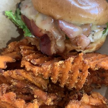 PersNIKKIty's Cafe - Green chili chicken - Juice Bars & Smoothies Near Me - Show Low, Arizona PersNIKKIty's Cafe - Green chili chicken - Juice Bars & Smoothies Near Me - Show Low, Arizona