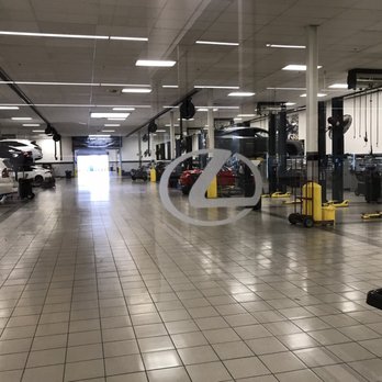 Longo Lexus - Watch your car get worked on while you wait - Car Dealers Near Me - El Monte, California Longo Lexus - Watch your car get worked on while you wait - Car Dealers Near Me - El Monte, California