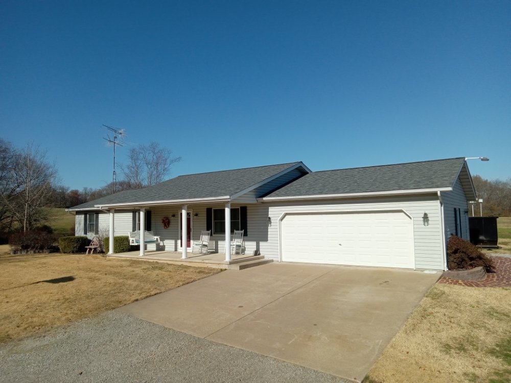 BOTTOM TO THE TOP CONSTRUCTION Updated August 2024 Cutler, Illinois Roofing Phone Number