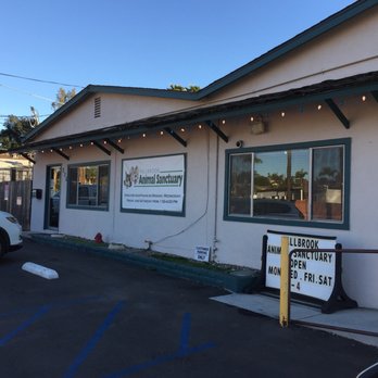 Fallbrook Animal Sanctuary - Animal Shelters Near Me - Fallbrook, California