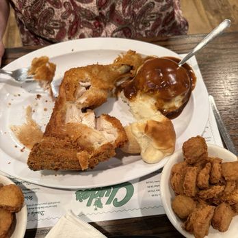 Clyde's Restaurant - Fried chicken mashed potatoes and fried squash - Southern Near Me - Waynesville, North Carolina