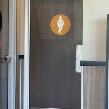 Burger King - Funny sign on the restroom - Burgers Near Me - Canyonville, Oregon