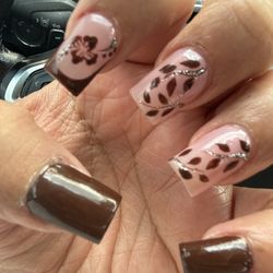 Foxy Nails