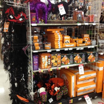 Michaels - Holiday decor! - Knitting Supplies Near Me - Indianapolis, Indiana