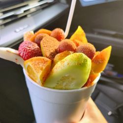Los Cocos Fruteria Y Taqueria - Large fruit cup