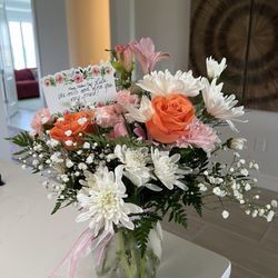 Flower Basket Florist & Gifts - Mother's Day Floral arrangement