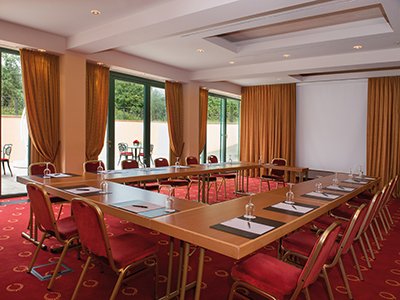 Victor's Residenz-Hotel Schloss Berg by null