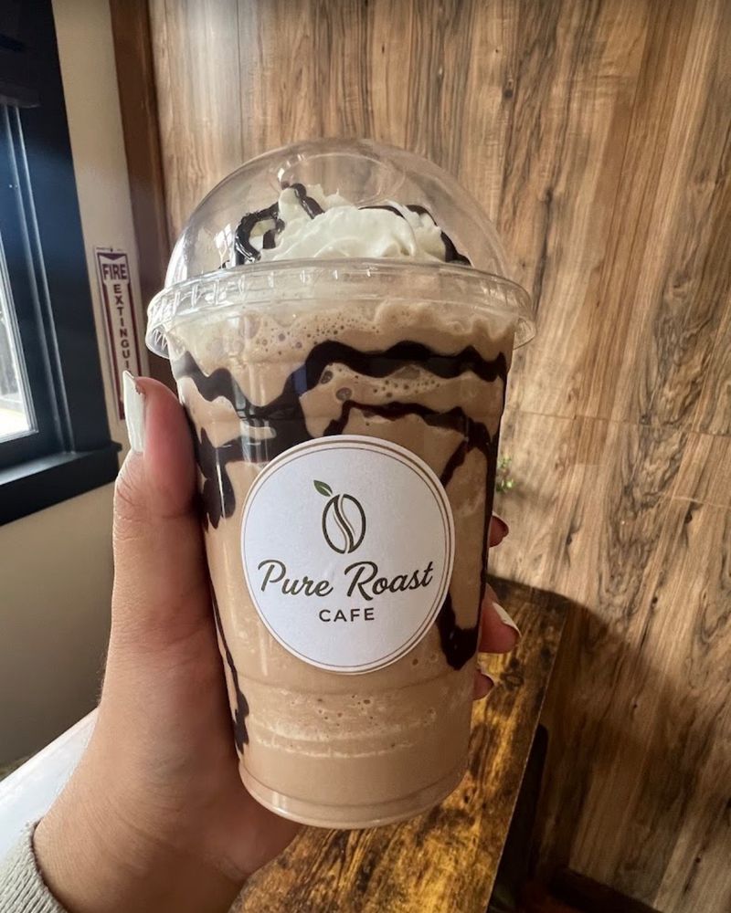 Pure Roast Cafe Logo