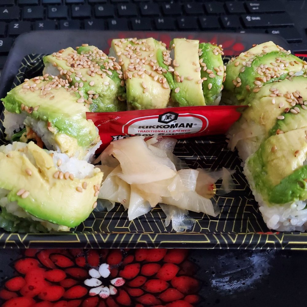 Veggie dragon roll Veggie dragon roll