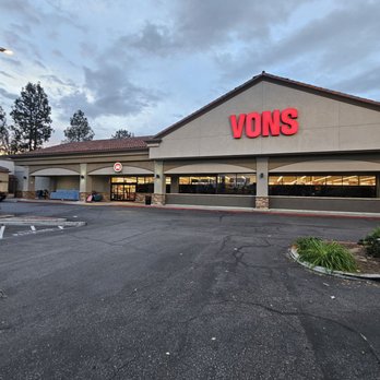 Vons - The front - Grocery Near Me - Newhall, California Vons - The front - Grocery Near Me - Newhall, California