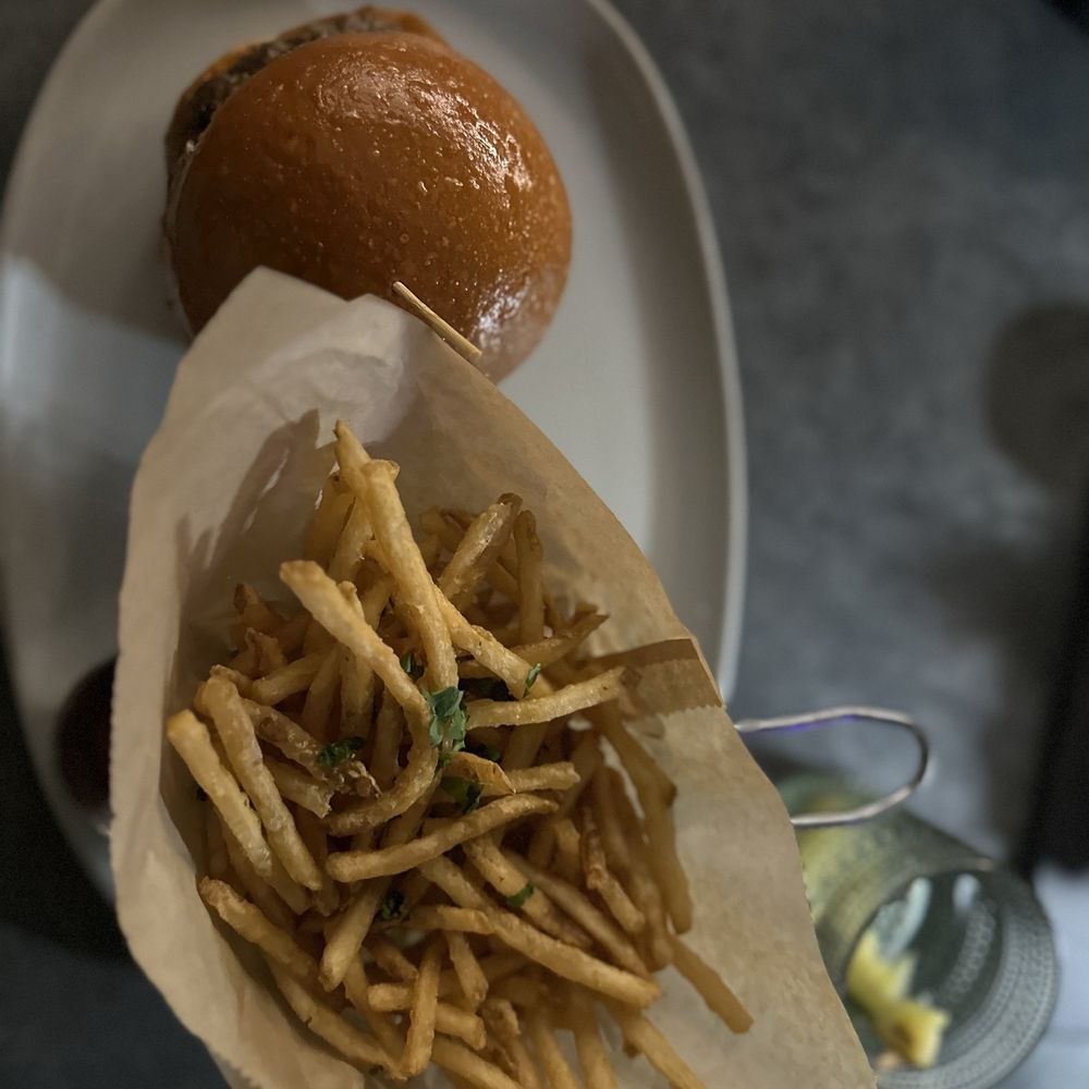 Le Chick - Burger and fries - Cocktail Bars Near Me - Miami, Florida Le Chick - Burger and fries - Cocktail Bars Near Me - Miami, Florida